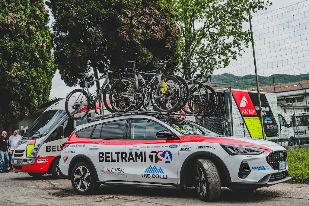 Team Beltrami: la formazione al via per il Giro Next Gen 1 Team Beltrami TSA 2025 ammiraglia