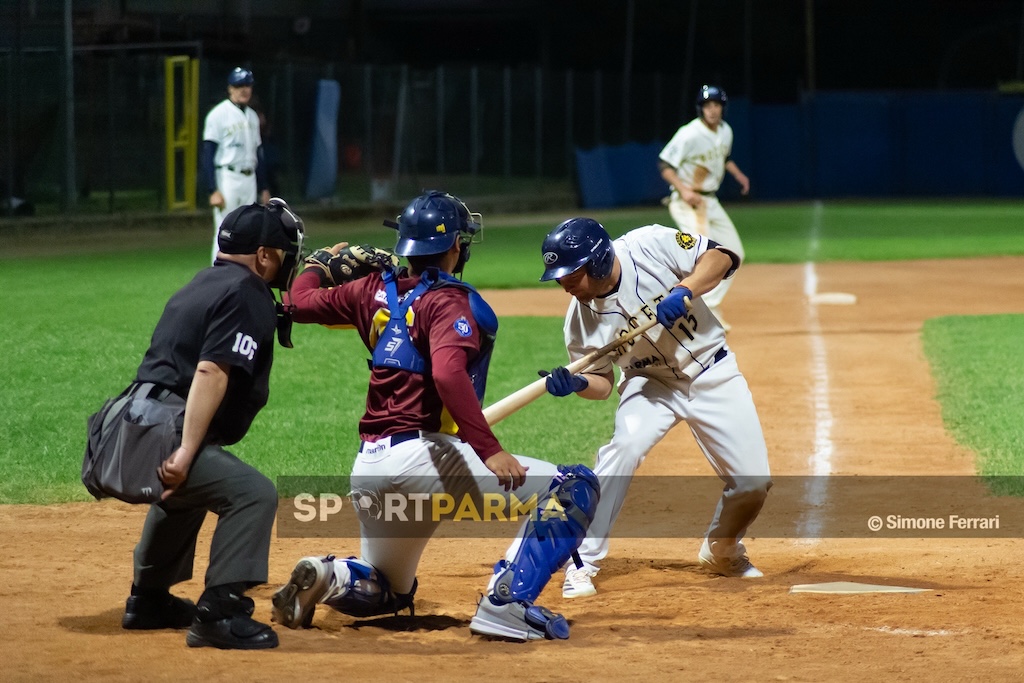Baseball A: derby casalingo per l’Oltretorrente, c'è Collecchio 1 gara2 fra Collecchio Baseball e Farma Crocetta Serie A Baseball 2025 Fava in battuta