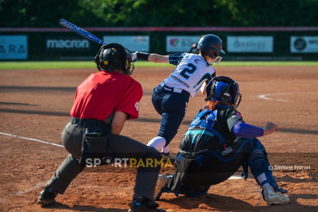 Softball A1: Old Parma e Collecchio al tappeto contro Forlì e Saronno 1 un momento del match Bertazzoni Collecchio Inox Team Saronno 10a giornata Serie A1 softball 2025 foto Simone Ferrari