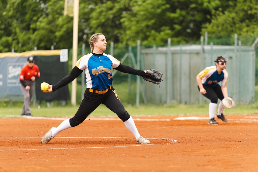Softball A1: sfida alla pari per Collecchio, derby emiliano per Old Parma 1 Alice Ghillani in una fase della sfida tra Rovigo e Pubbliservice Old Parma foto Nicolo Falghera