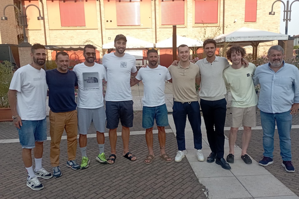 Mercato: Carignano, Colorno e FFM vanno sui 2006. Aracri torna a Lesignano 2 nuovi arrivi Noceto Luca Tolomelli vice allenatore Giuseppe Casisa allenatore Franco Gabriel Gargiulo Marco Billone Alessandro Mora Marco Salomone Mathias Galvani e Rocco Sandei presidente