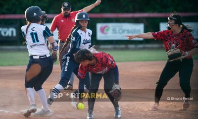 trappola su Jackson in Bertazzoni Collecchio Ares Safety Macerata 17a giornata Serie A1 softball 2025 foto Simone Ferrari