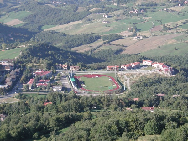 Castelnovo Monti campo sportivo 330345023